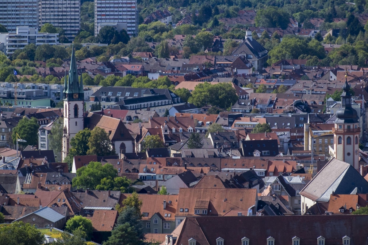 Detektei in Karlsruhe im Einsatz seit 1995 mit Detektiven in Festanstellung - keine Subunternehmer!